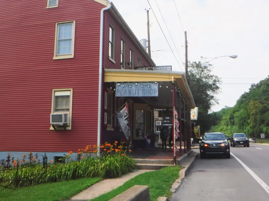 Port Clinton Peanut Shop