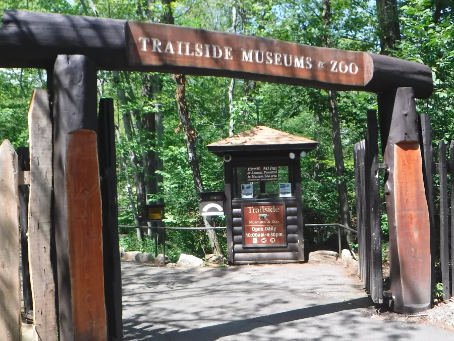 Trailside Zoo entrance