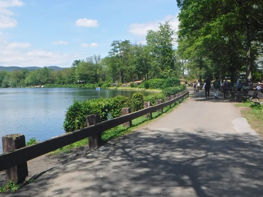 Hessian Lake