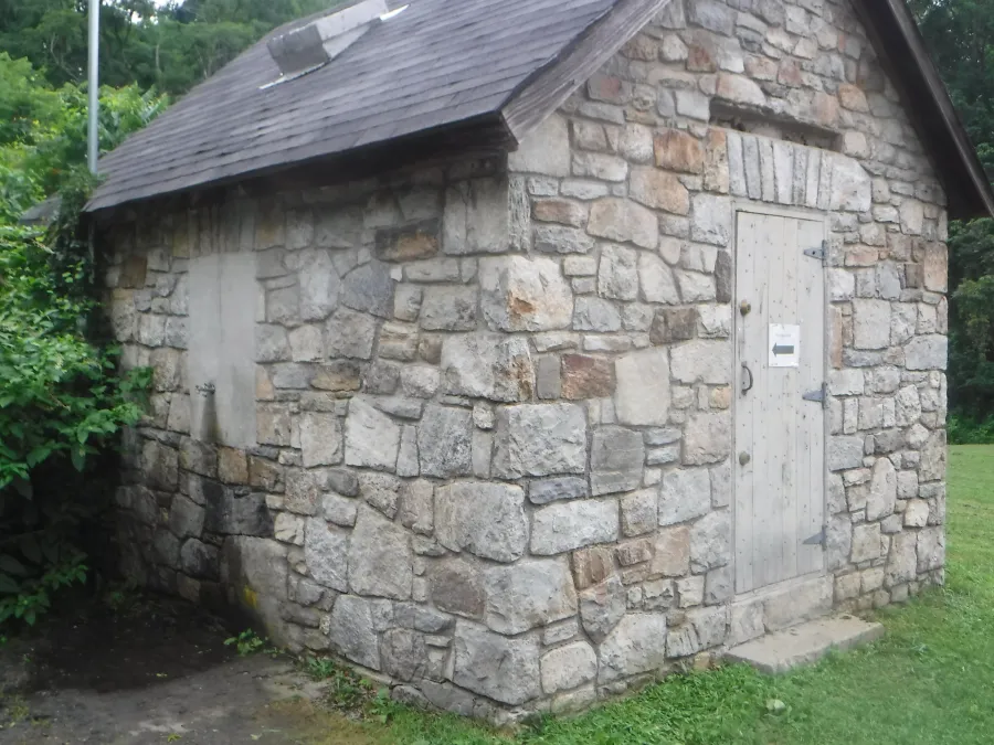 Stone storage building