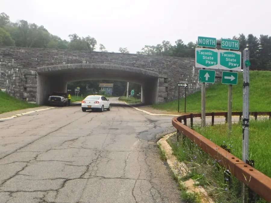 Taconic State Parkway