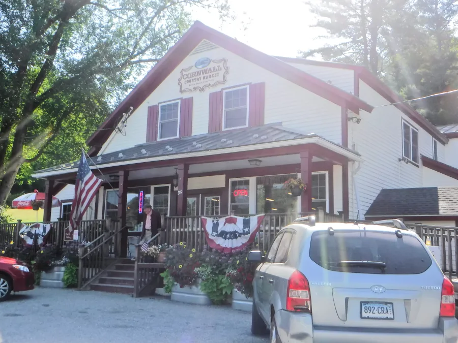 Cornwall Bridge General Store