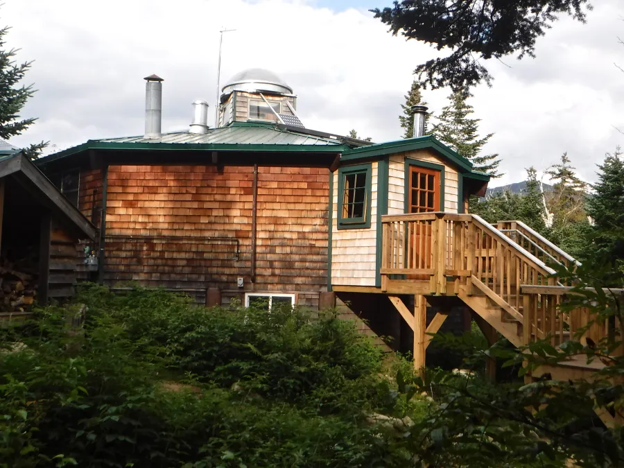 Lonesome Lake Hut