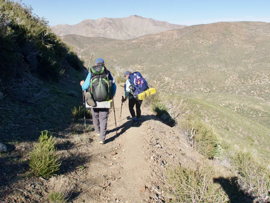 Tengo and Deva on descent to Chariot Canyon
