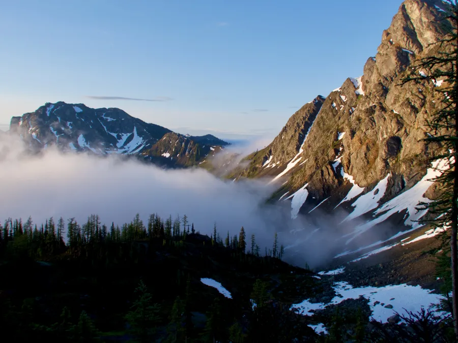 Low clouds at Woody Pass
