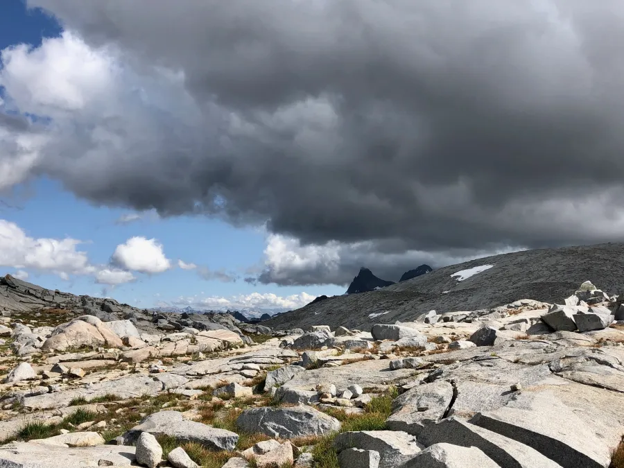 Dark clouds above Donohue Pass