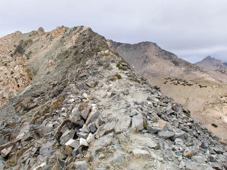 Knife's edge of Glen Pass