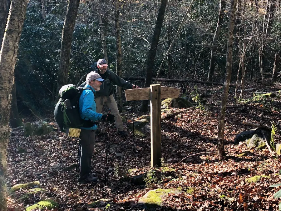 Polecat and Tengo Hambre stop to check directions