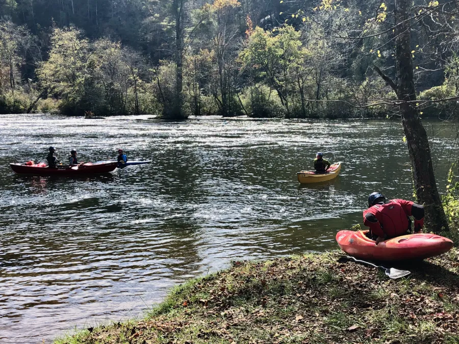 Kayak paddlers on the Hiwassee River
