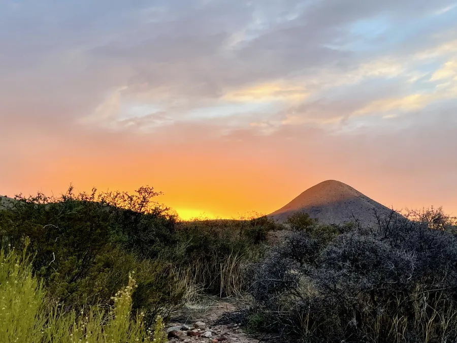 Setting sun on Pyramid Peak