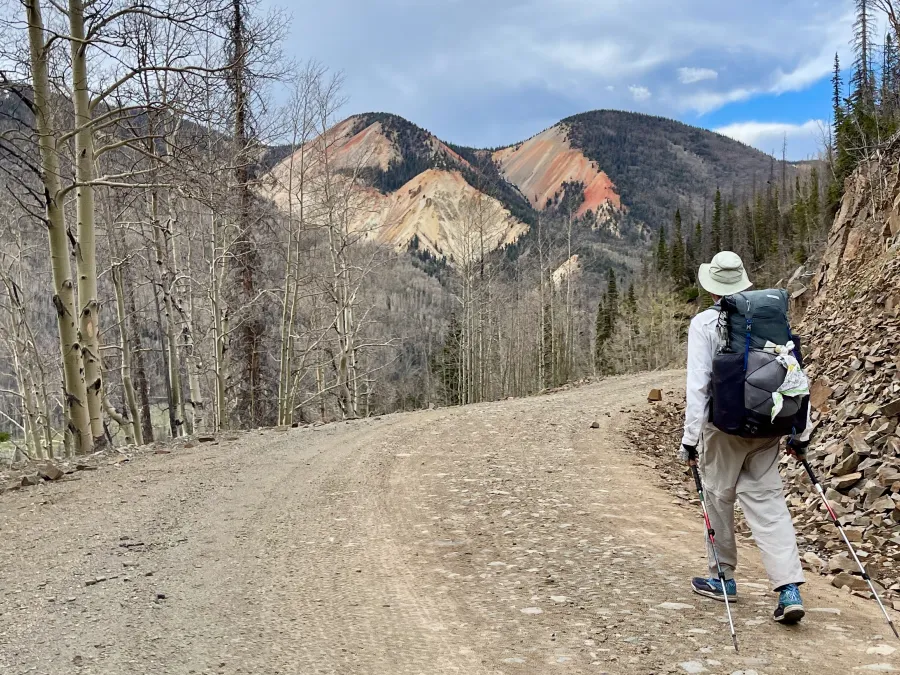 Approaching Little Red and Big Red mountains