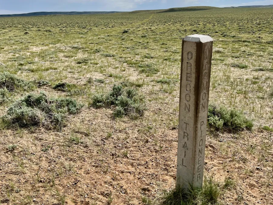 A marker for the Oregon, Mormon, and California trails