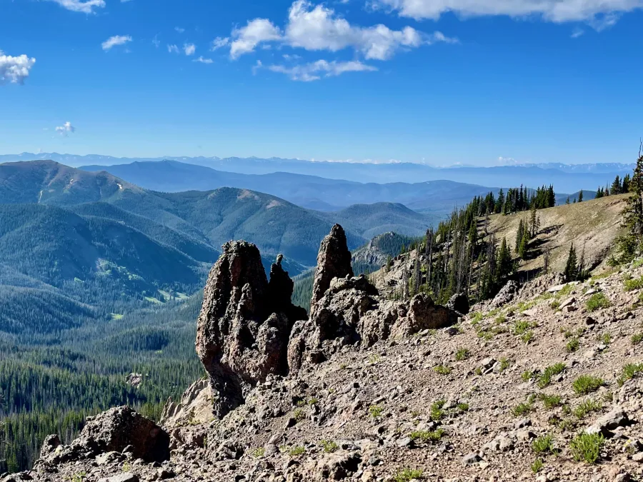 Volcanic rocks on a ridge