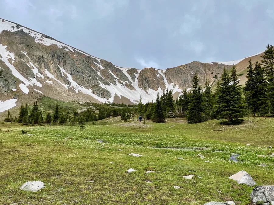 Looking ahead toward Arapaho Pass