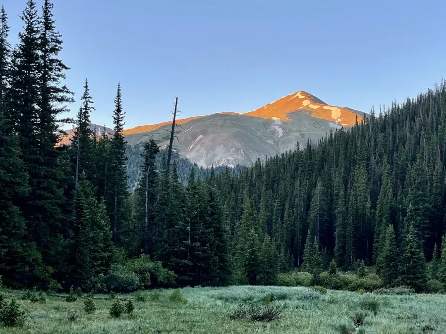 Alpenglow on Mount Sniktau