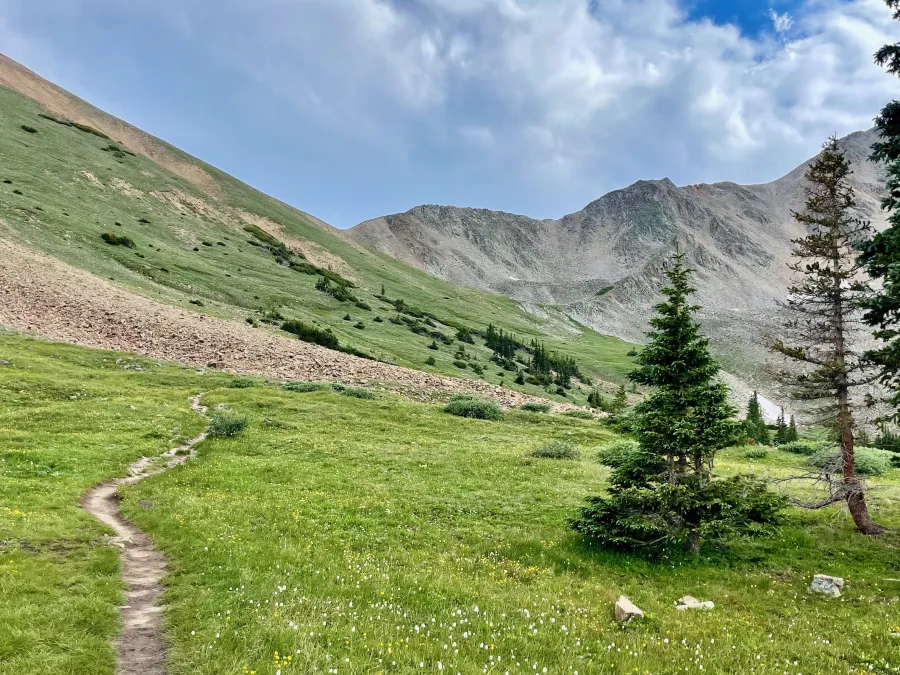 Approaching Hope Pass