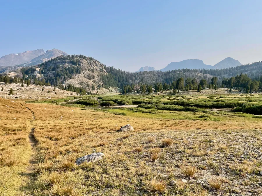 Washakie Creek turns north