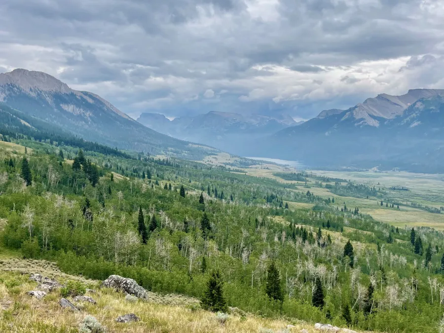 Looking back to Green River lakes