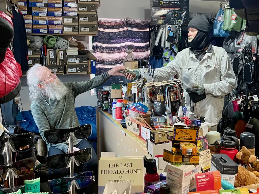 Top O' makes a purchase from Dave