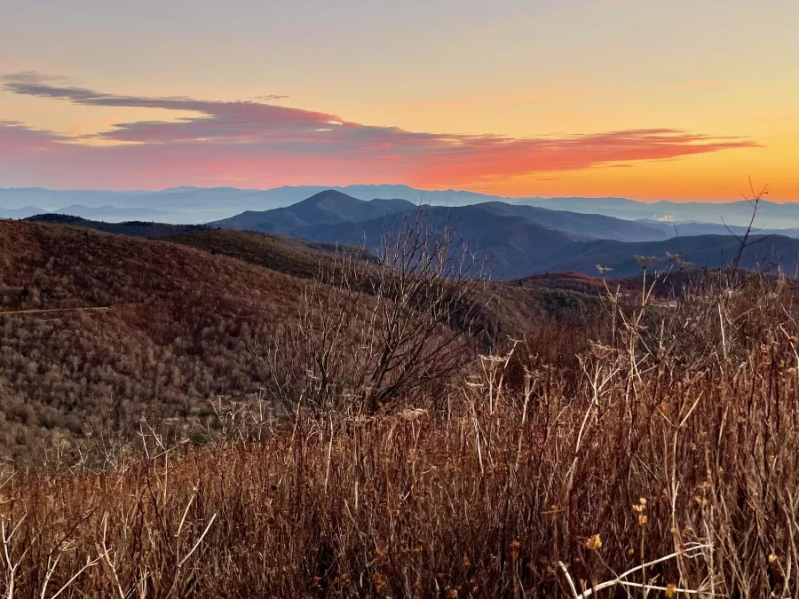 Dawn sky, as seen from the top of Tennent Mountain