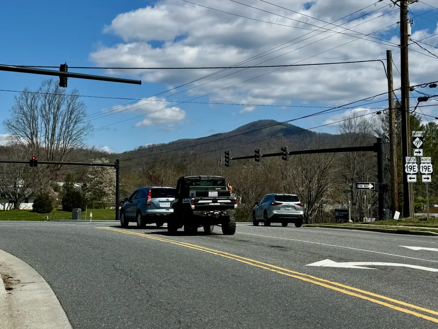 U.S. 19 E at State Highway 197