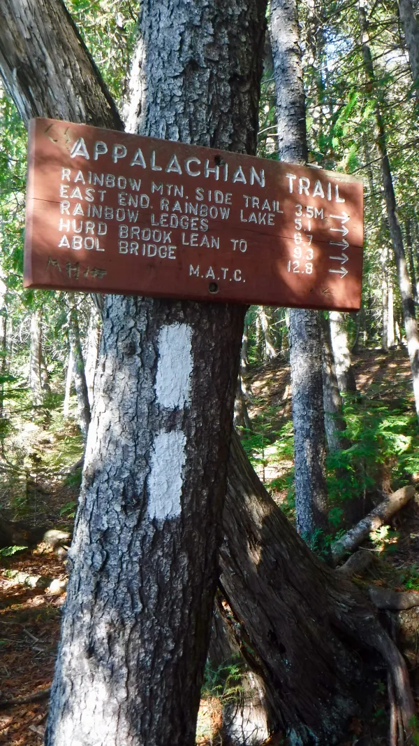 Trail marker near Rainbow Lake