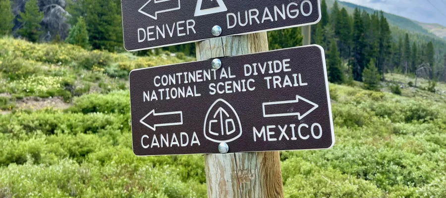 A sign points directions for the CDT and CT
