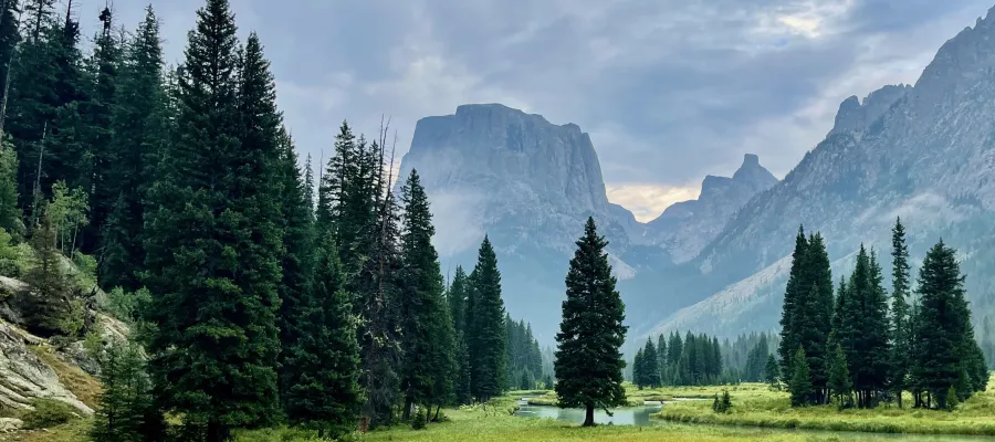 Squaretop Mountain, as seen from Upper Green River Lake