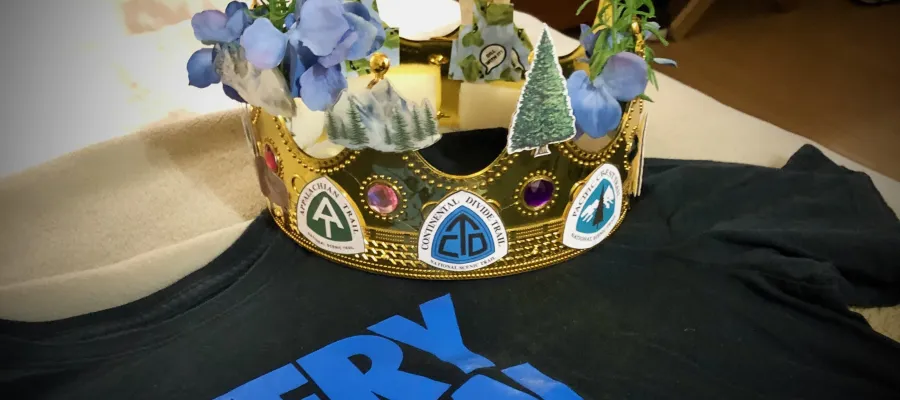 The paper crown Gravity wore after completing the Triple Crown