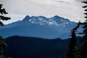 A view of Chiwawa and Fortress mountains