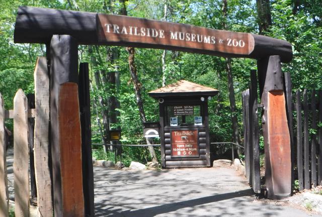 Trailside Zoo entrance