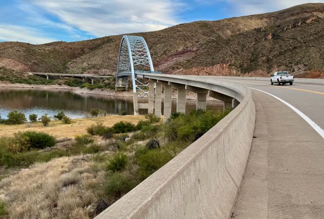 The bridge at Roosevelt Lake