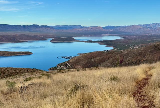 A view of the marina at Roosevelt Lake